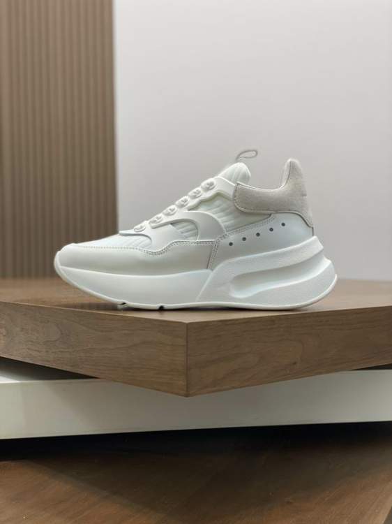 Picture of Alexander McQueen Shoes _SKUAlexanderMcQueensz35-44hnw0301241